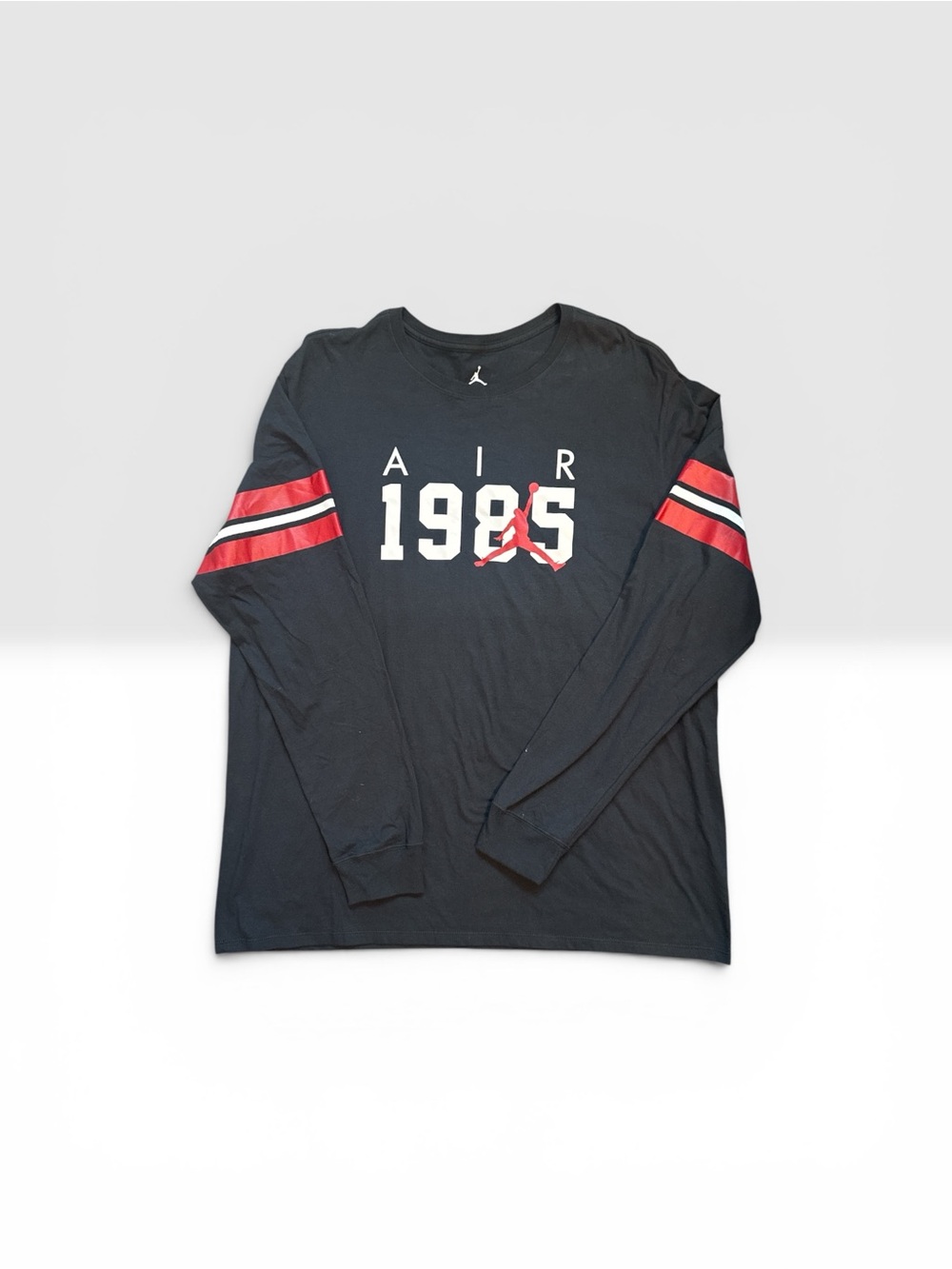 Jordan Air 1985 T-Shirt Men's Sz X-Large Jump Man Basketball Sports Varsity Tee.
